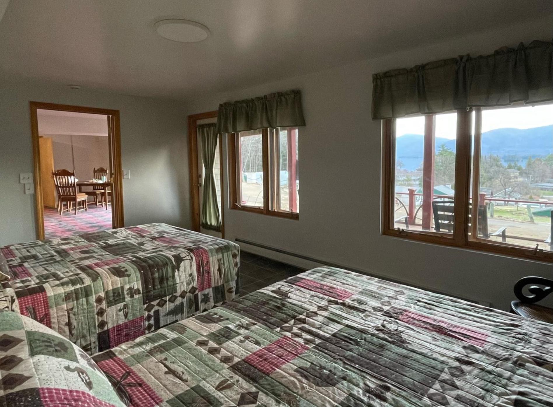 Hill View Motel And Cottages 레이크 헤오르헤 객실 사진