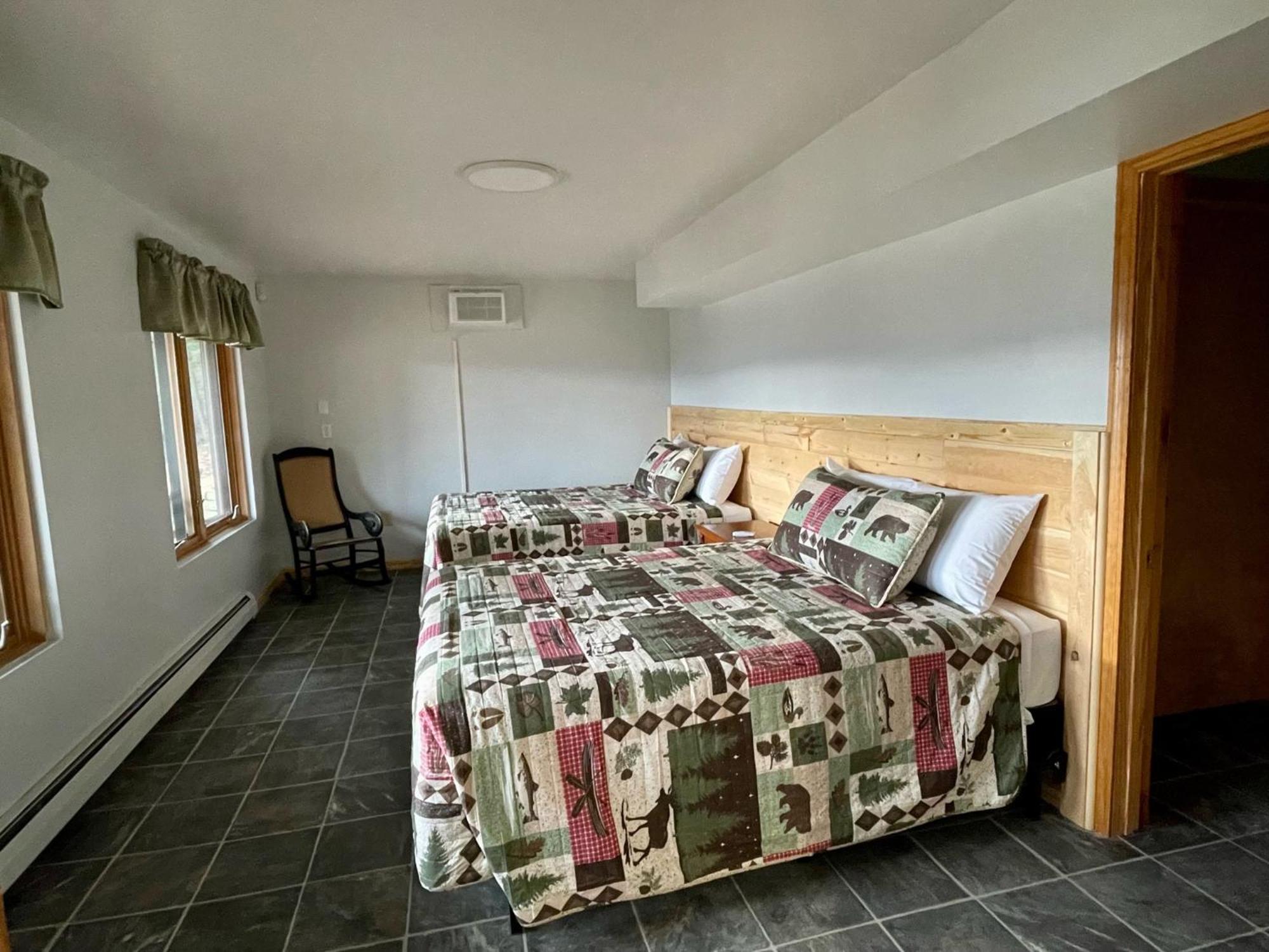 Hill View Motel And Cottages 레이크 헤오르헤 객실 사진